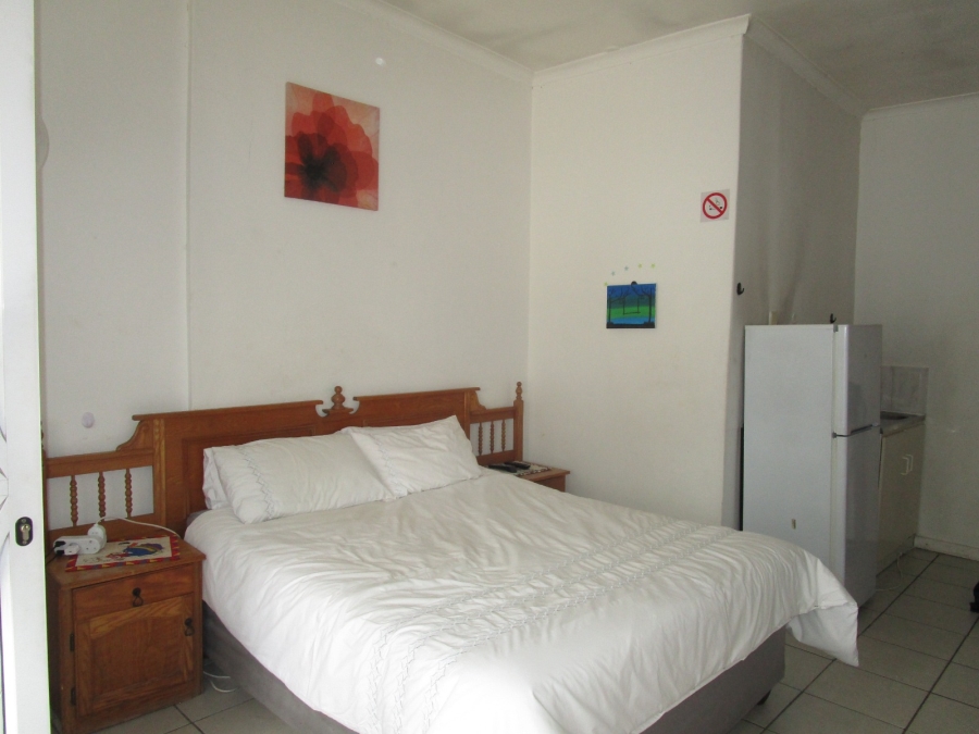 4 Bedroom Property for Sale in Lansdowne Western Cape